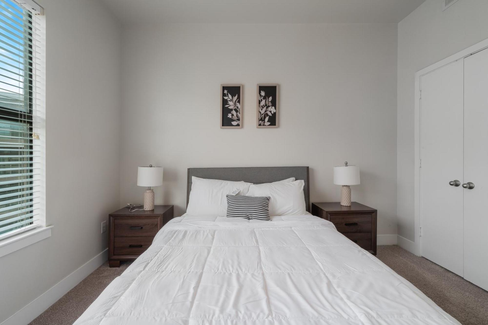 Cs 4516 Lovely In Uptown Hub Apartment *
