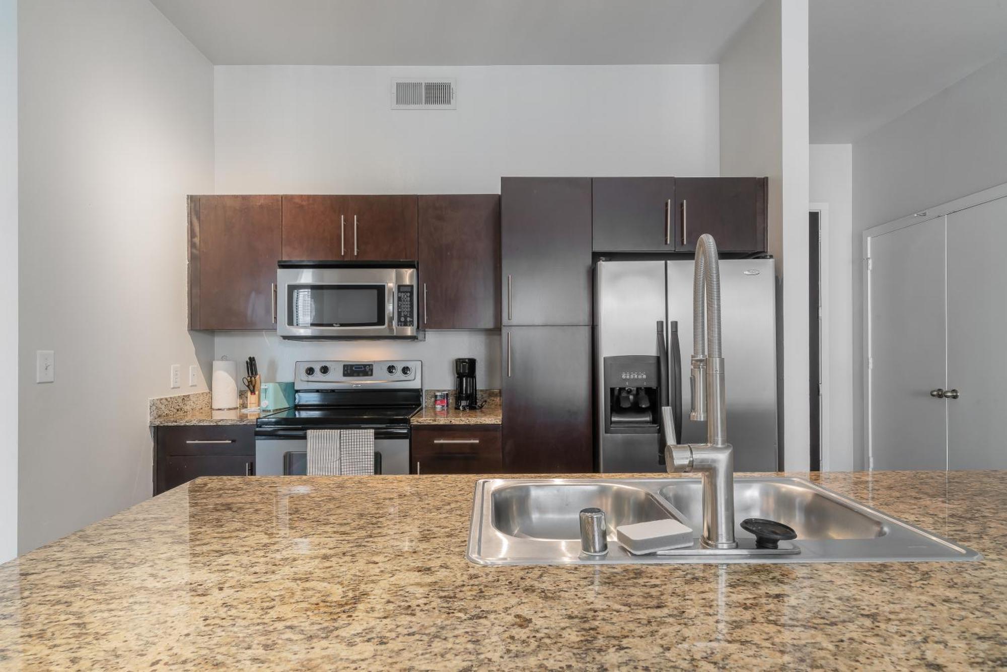 Apartment Cs 4516 Lovely In Uptown Hub
