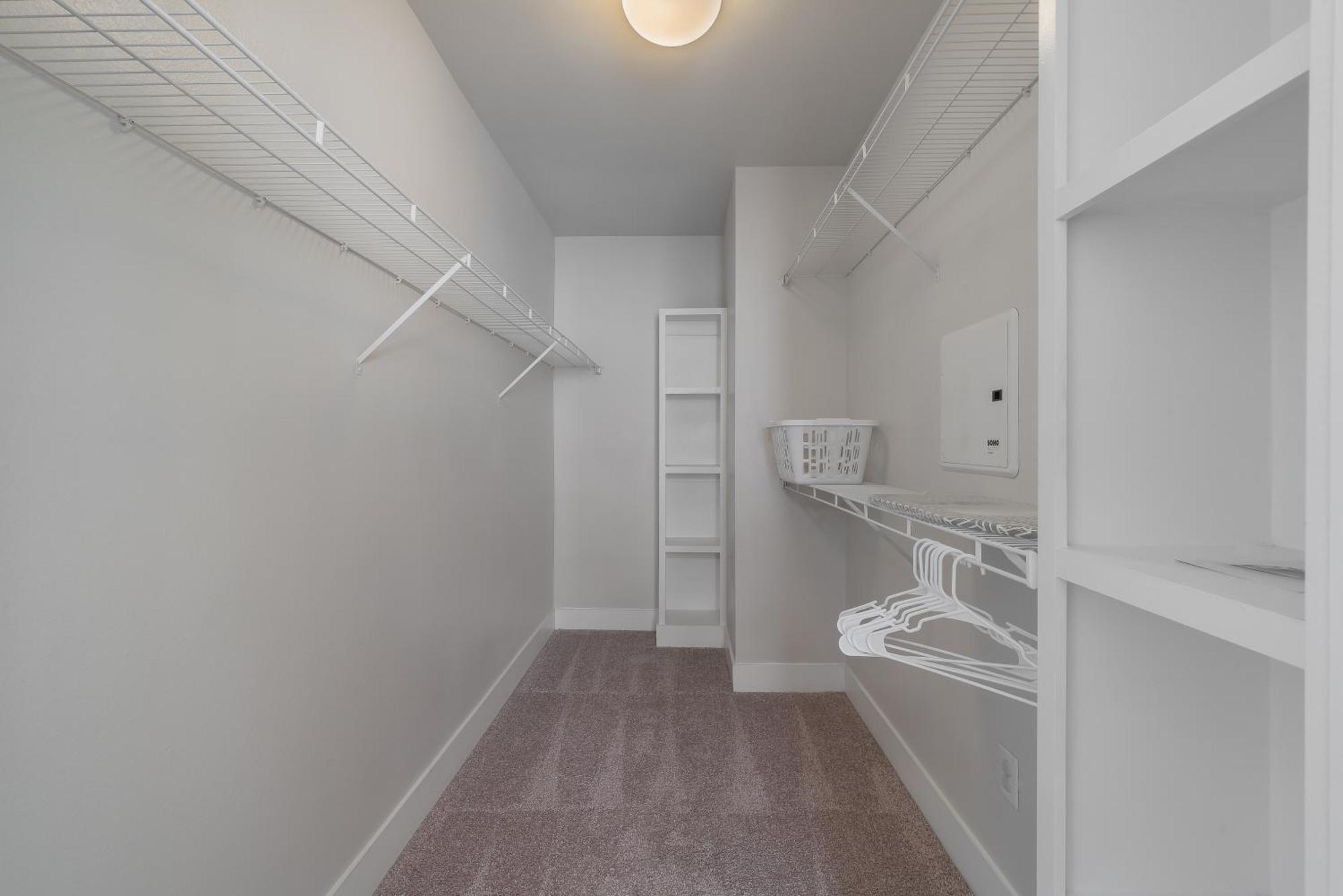 Apartment Cs 4516 Lovely In Uptown Hub *