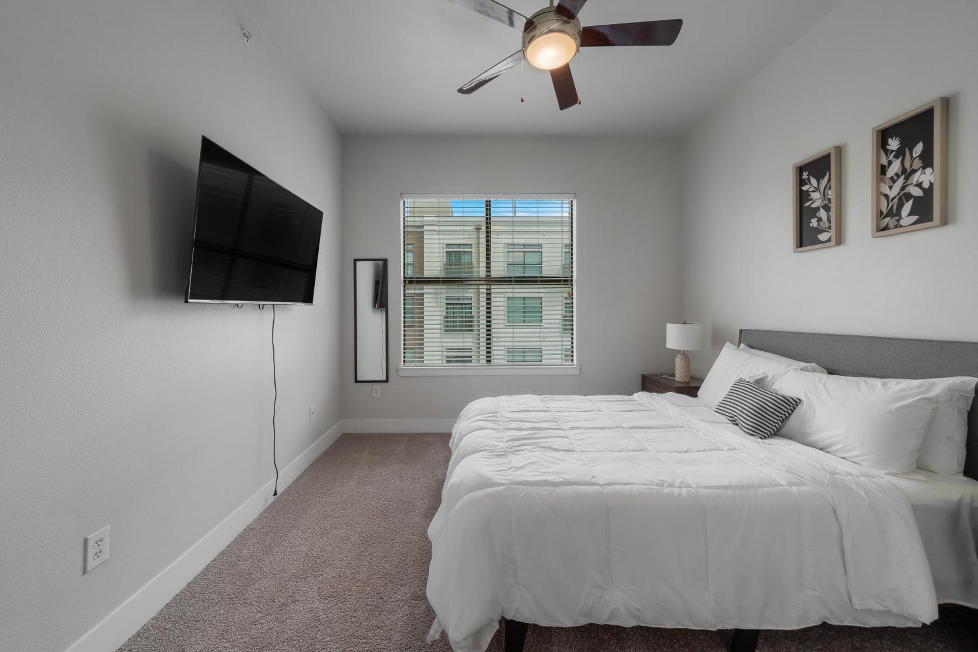 Apartment Cs 4516 Lovely In Uptown Hub